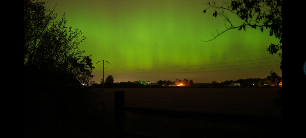 Northern lights Indiana tonight